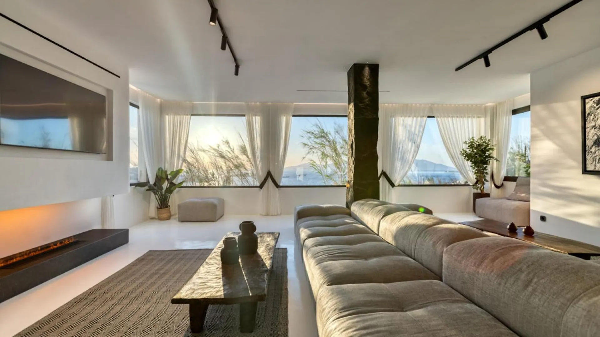 Mykonos Town Black Villa With Cave Heated Pool יוון