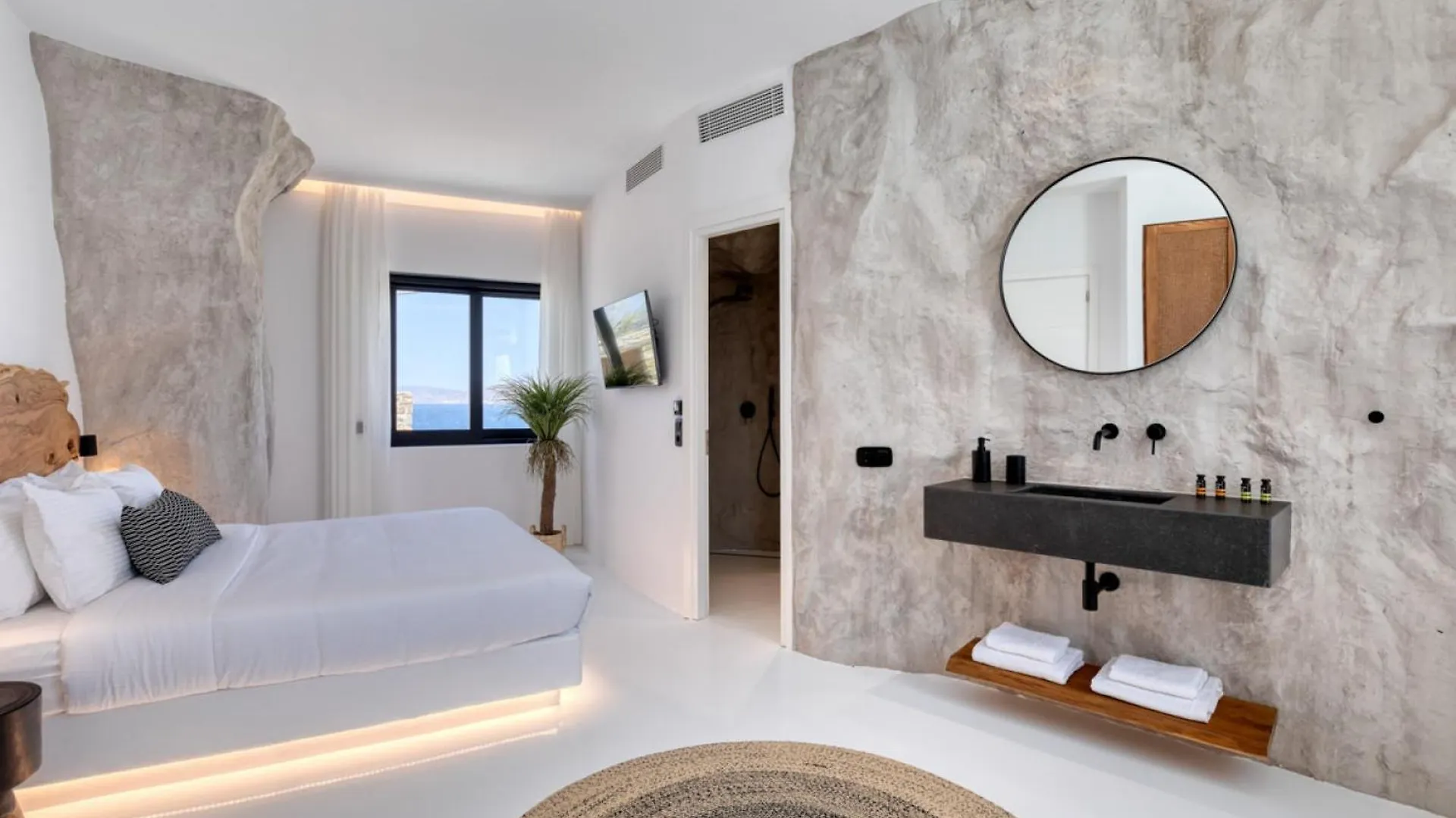 Mykonos Town Black Villa With Cave Heated Pool יוון