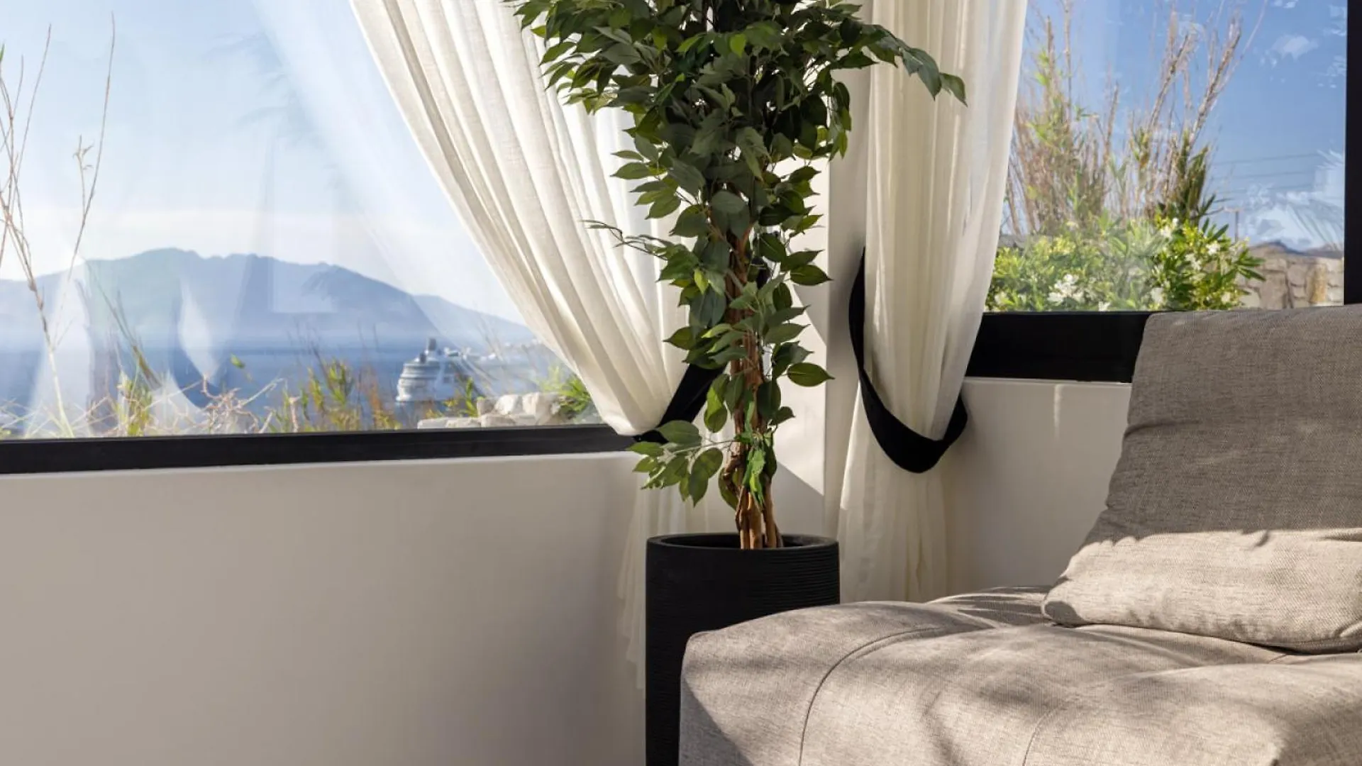 Mykonos Town Black Villa With Cave Heated Pool 0*, Mykonos Town