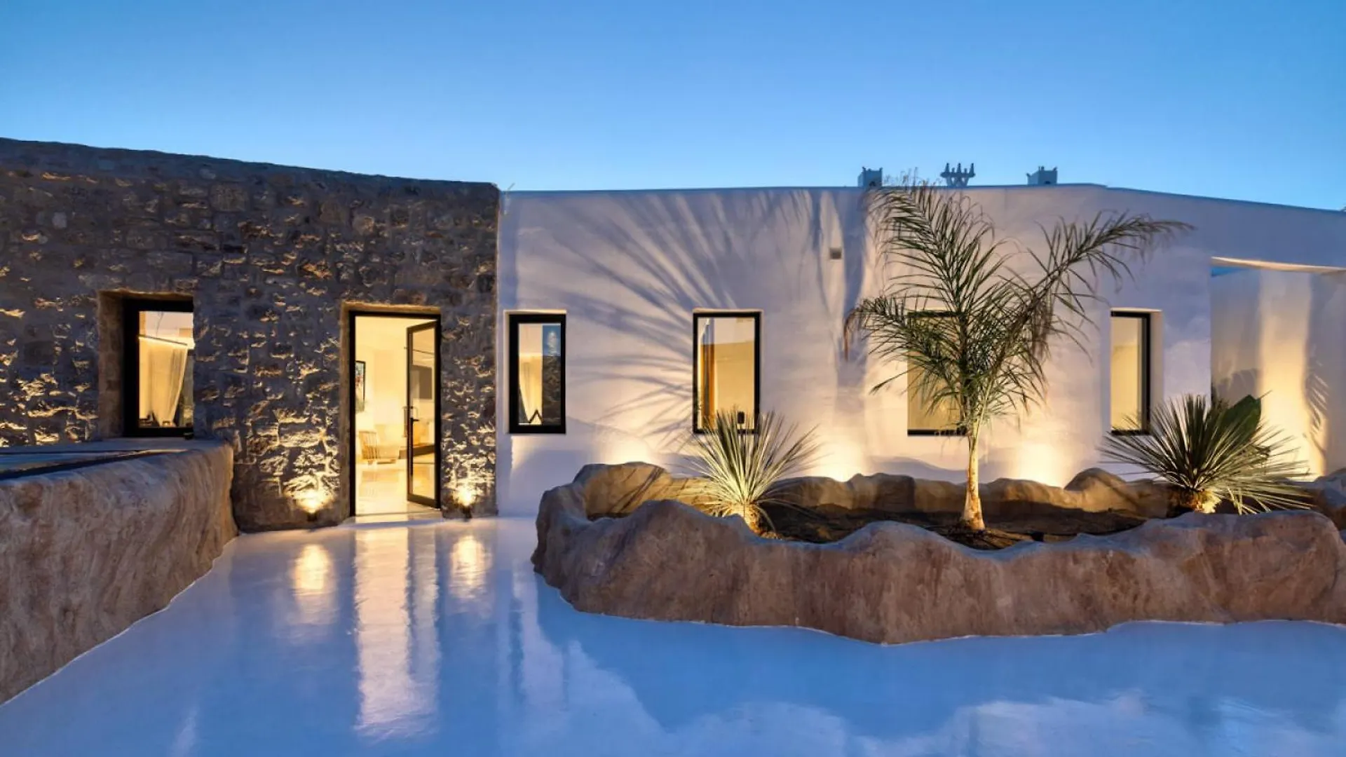 Mykonos Town Black Villa With Cave Heated Pool 0*, Mykonos Town יוון