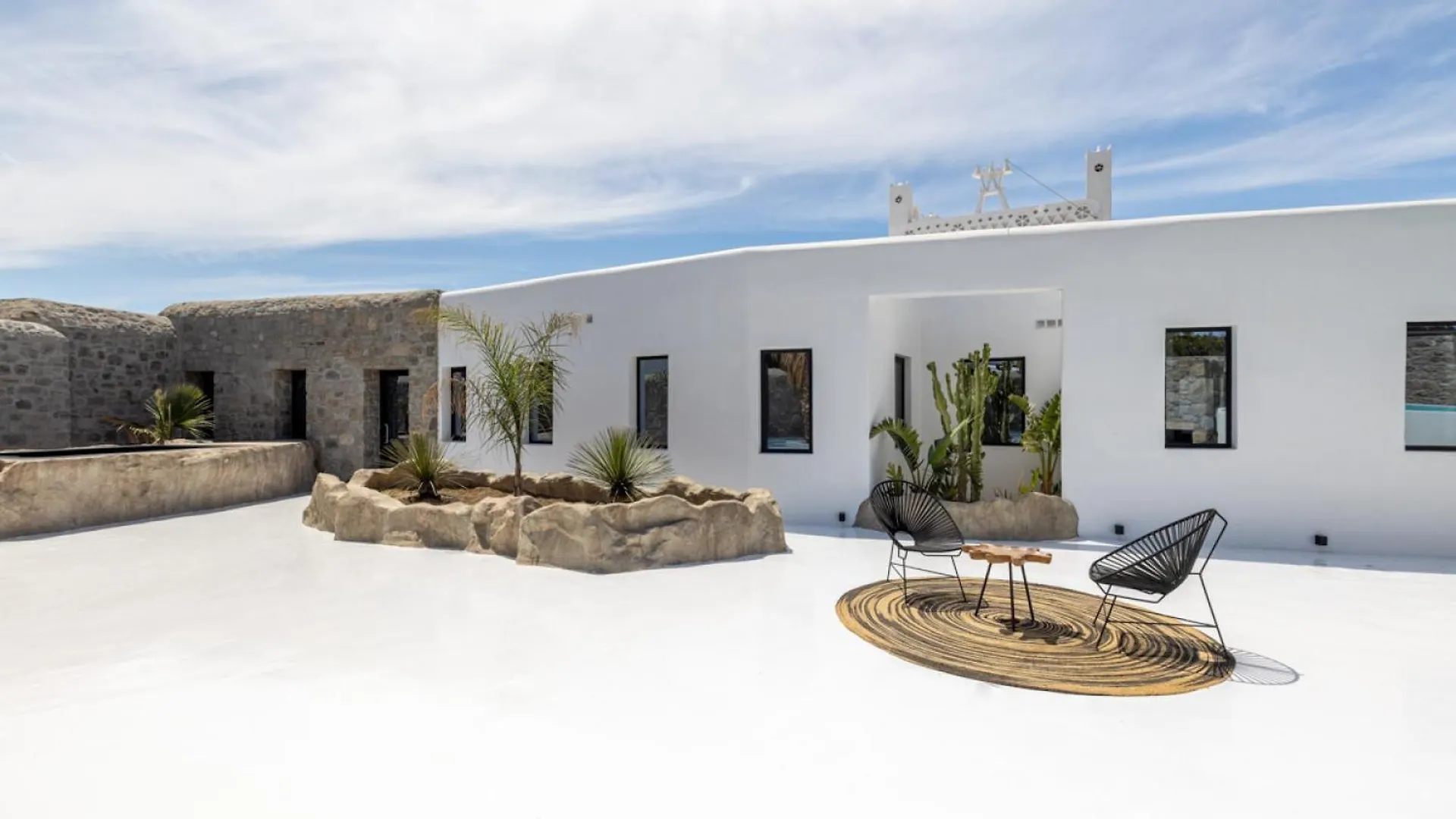 Mykonos Town Black Villa With Cave Heated Pool יוון